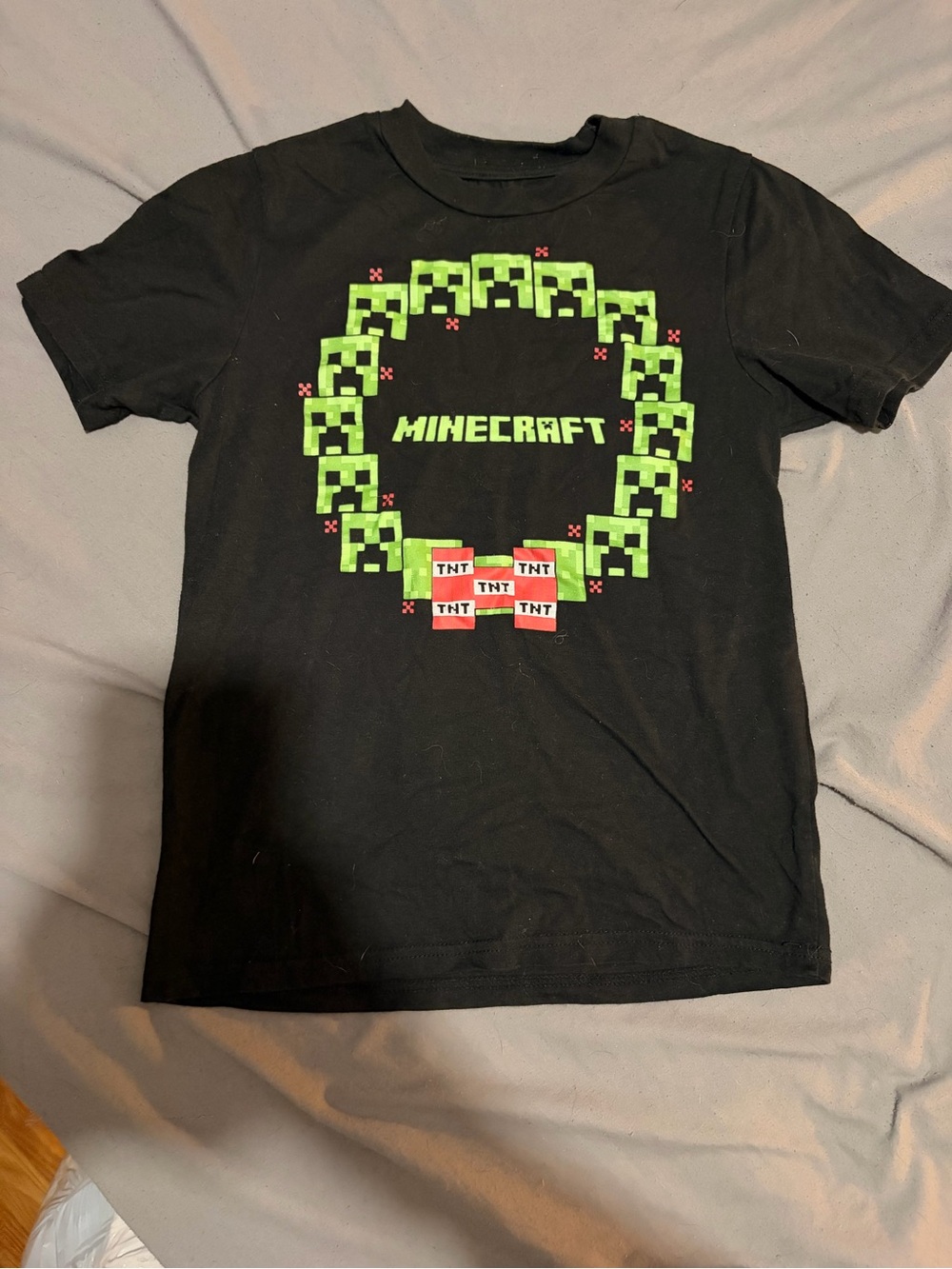 Minecraft Kids Short Sleeve Tee - Black with Green Creeper Wreath